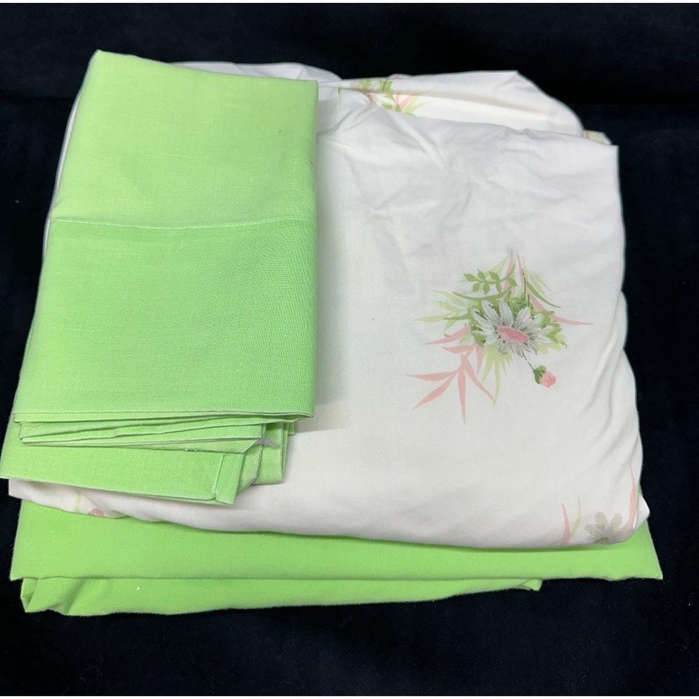 Vintage Twin Sheet Set Fashion Manor Muslin Green and Floral Daisy Complete Set